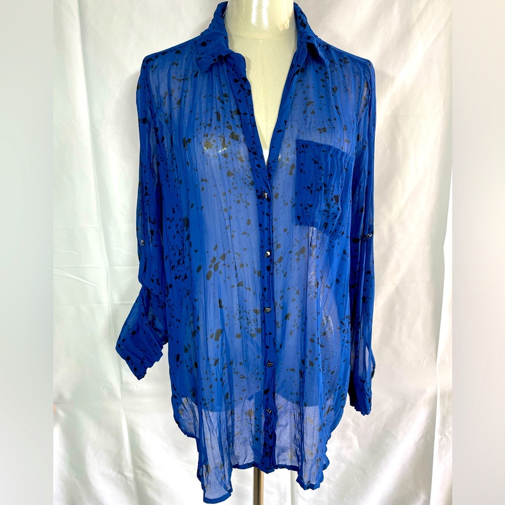 Blue & black Rock & Republic sheer button up long sleeved top size medium